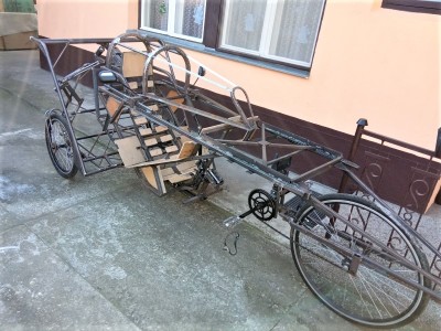09a small.jpg